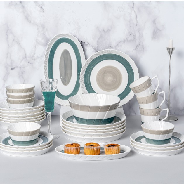 The trio dinner set green 33 pieces